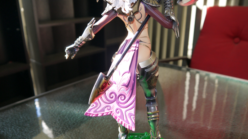 Illustration for article titled I Assure You This is a Fully Armed and Armored Female Berserker Statue